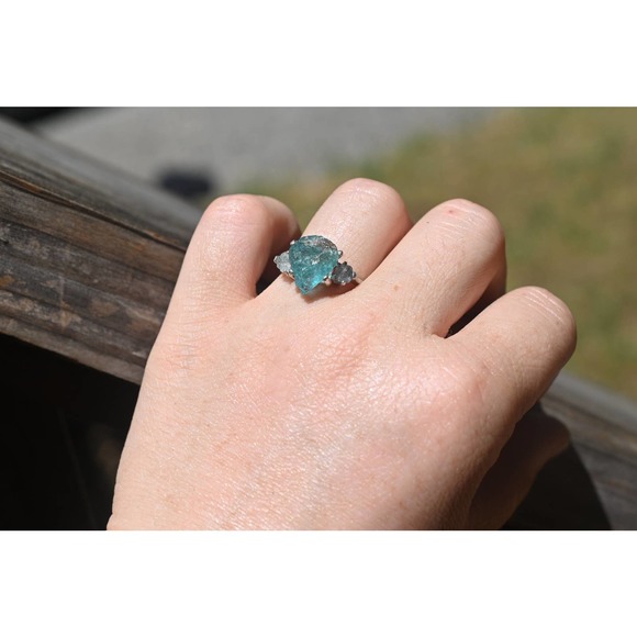 Raw aquamarine ring, crystal ring, three stone ring, natural gemstone je… - Picture 3 of 5